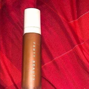 Fenty 440 foundation
